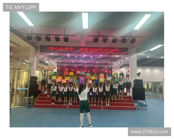 上海市小学游泳比赛精彩纷呈,展现少年泳者风采 上海市小学游泳比赛精彩纷呈,展现少年泳者风采